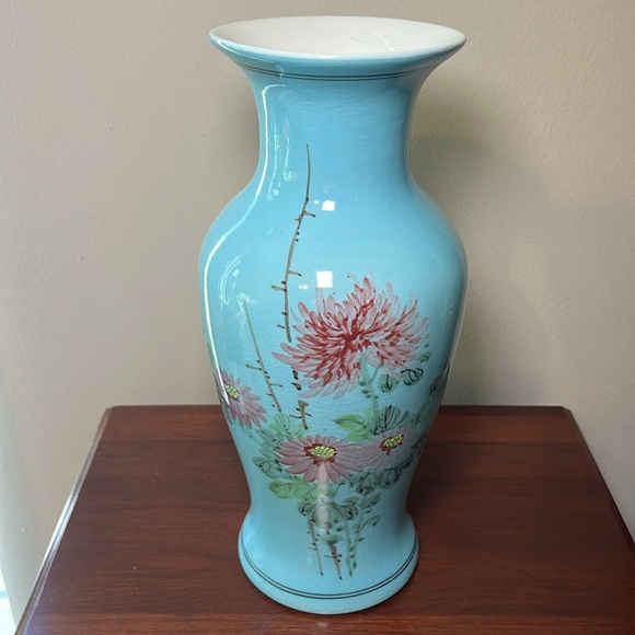 11.5” Vintage Asian oriental style blue Handpainted floral large porcelain vase - Picture 10 of 10